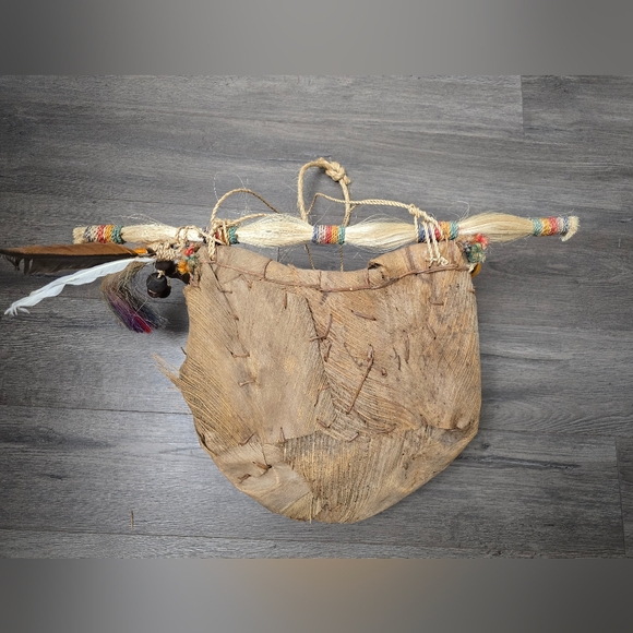 Native American Handmade Primitive Natural Palm Husk Leaf Fiber Wall Basket